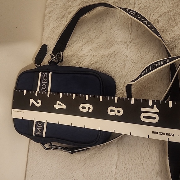 Michael Kors Jacquard Logo Brooklyn phone crossbody indigo bag - Picture 9 of 9